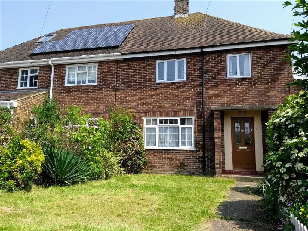 St Werburgh Crescent, Hoo, Rochester 1 bed £700 pcm (£162 pw)