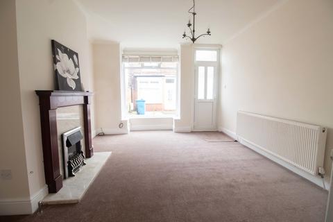 2 bedroom end of terrace house to rent - 5 Hildas Avenue
