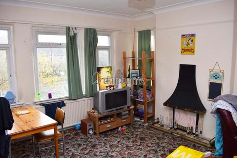 1 bedroom house to rent, Room 3, 133 Otley Road Headingley  Leeds West Yorkshire