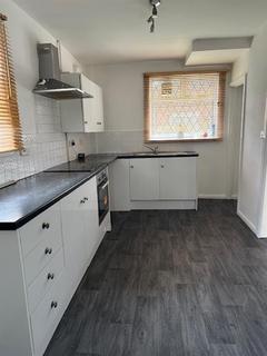 3 bedroom semi-detached house to rent, Keston Avenue, Blackley, Manchester