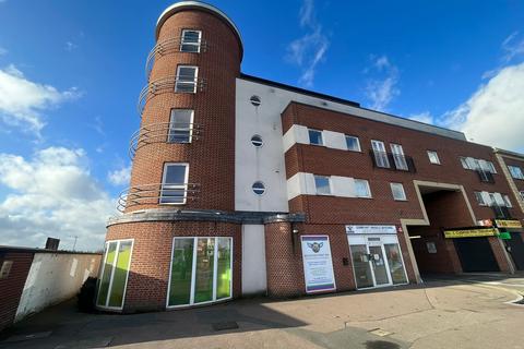 2 bedroom flat to rent, Turnpike Court, EN8