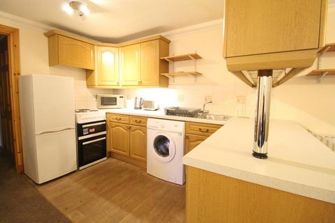 2 bedroom flat to rent, North Deeside Road, Bieldside, AB15