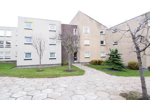 2 bedroom flat to rent - Grampian Gardens, Top Floor, AB21