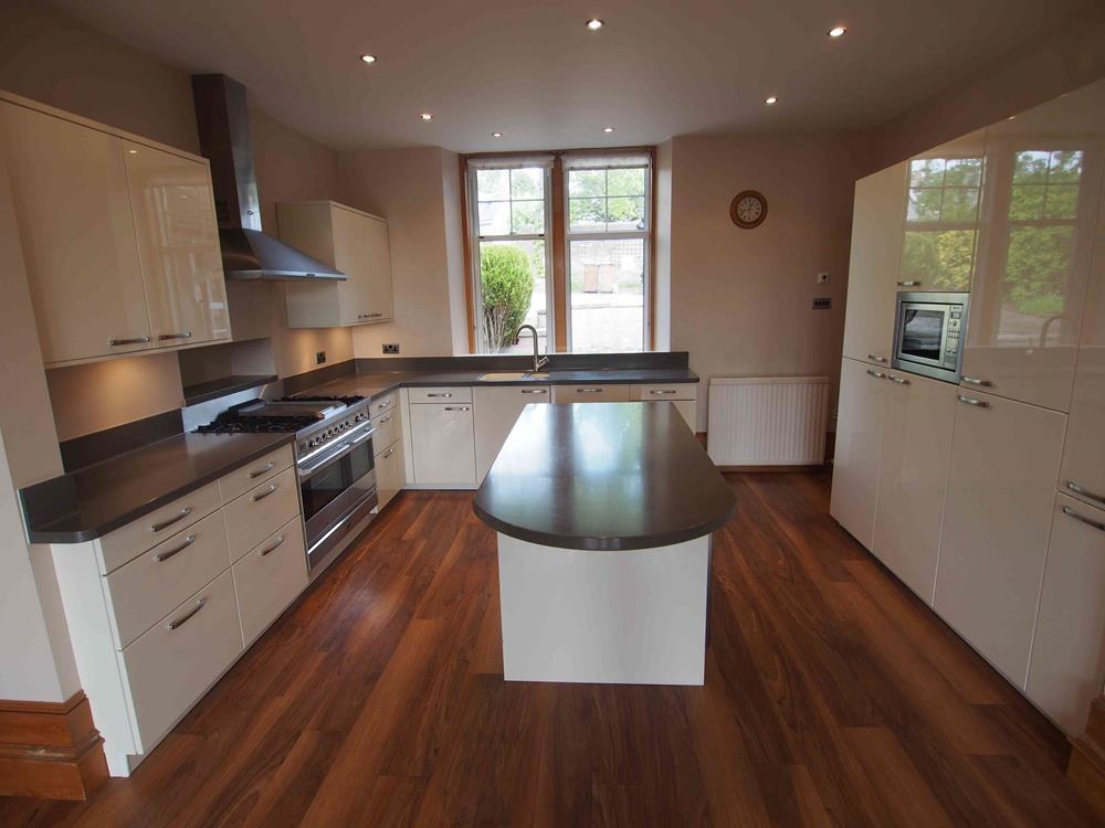 Kitchen (2)