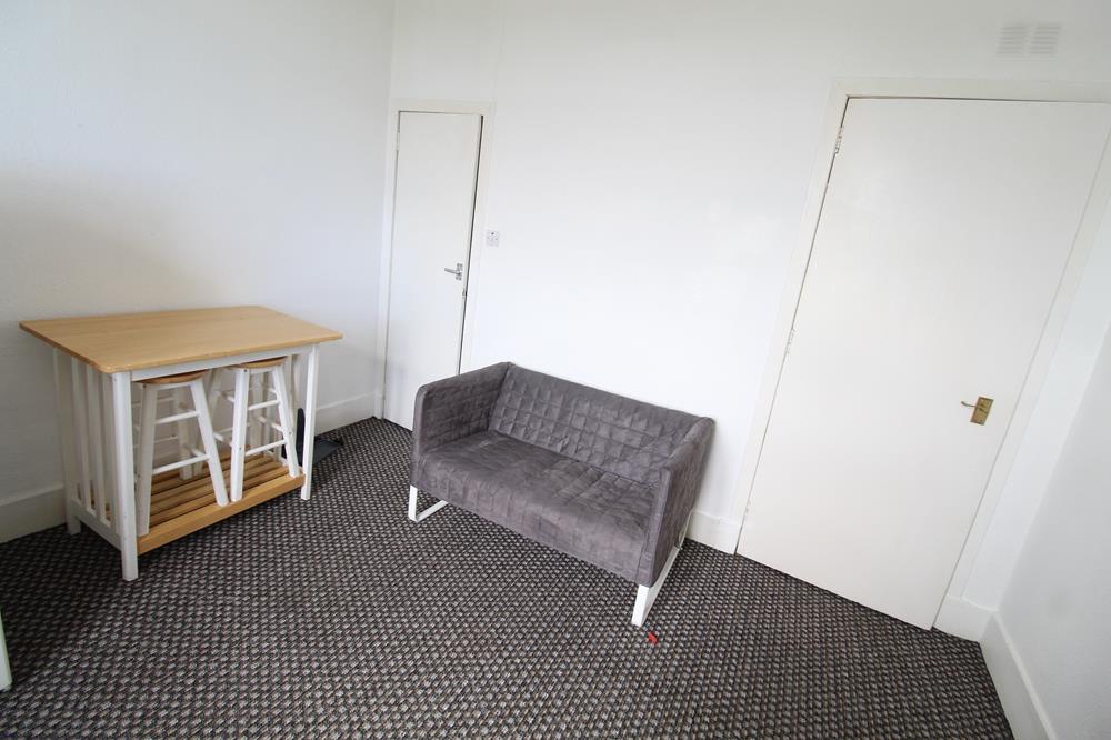 Lounge 1