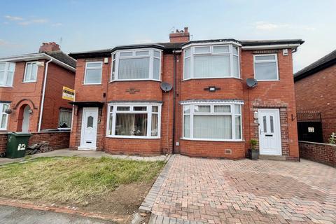 3 bedroom semi-detached house to rent, Clumber Road, Doncaster, South Yorkshire DN4