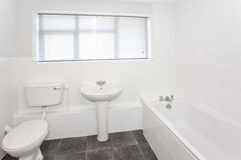 2 bedroom flat to rent - Virginia Water, Surrey