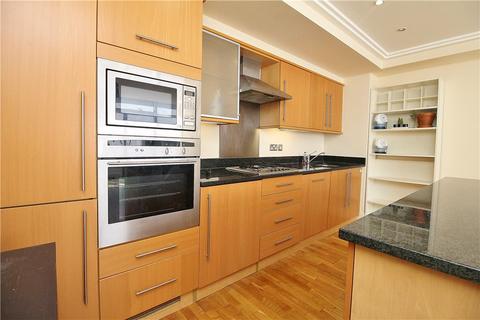 2 bedroom apartment to rent, Town Meadow, Brentford, TW8