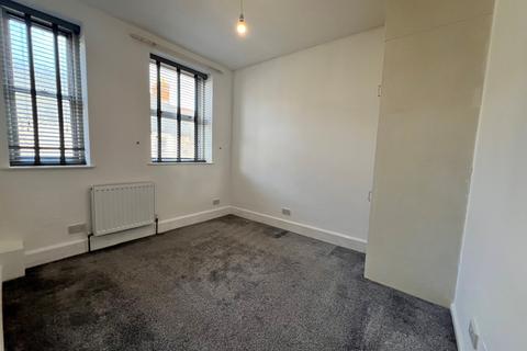 1 bedroom house to rent, Selbourne Place, Minehead, Somerset, TA24