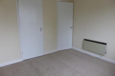 1 bedroom flat to rent, Connaught Gardens, Crawley