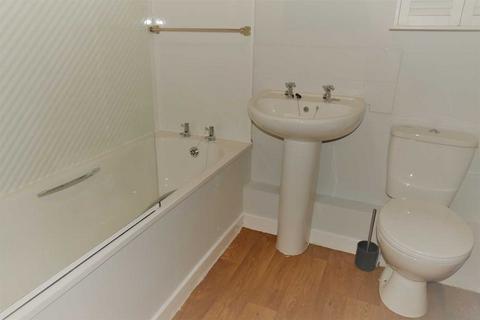 2 bedroom flat to rent, Atholl Court, Perth