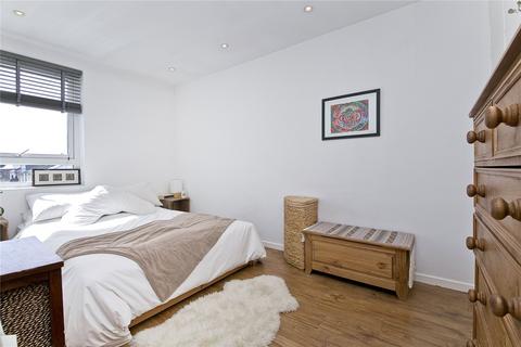 3 bedroom duplex to rent, Sundridge House, Church Crescent, London, E9