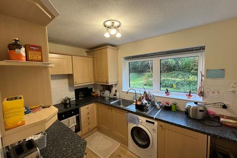 3 bedroom ground floor flat to rent, Reigate