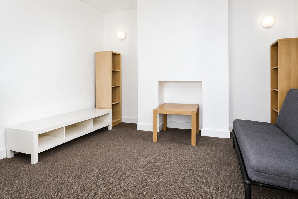Apartment in Oxford - View 3