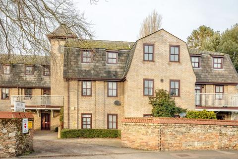 1 bedroom apartment to rent, Priory Gardens, Ambury Road South, Huntingdon