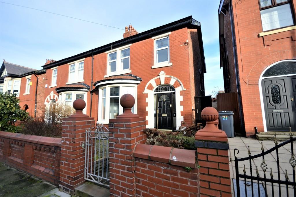 Longton Road, Blackpool, FY1 3 bed semidetached house £100,000
