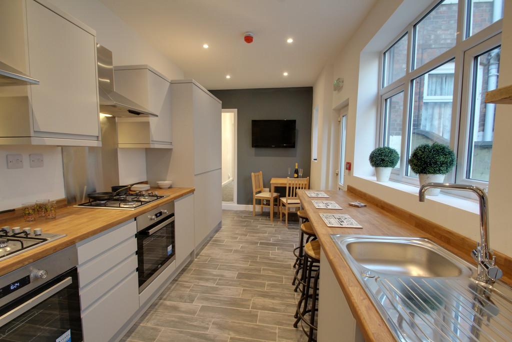 House in Leicester, Aylestone Park - View 2