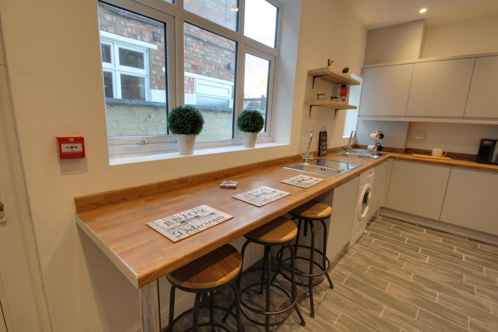 House in Leicester, Aylestone Park - More