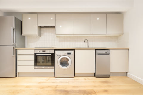 3 bedroom flat to rent, St Johns Grove, Archway, N19