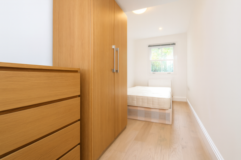3 bedroom flat to rent, St Johns Grove, Archway, N19