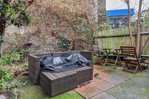 2 bedroom flat to rent, Shakespeare Road, London