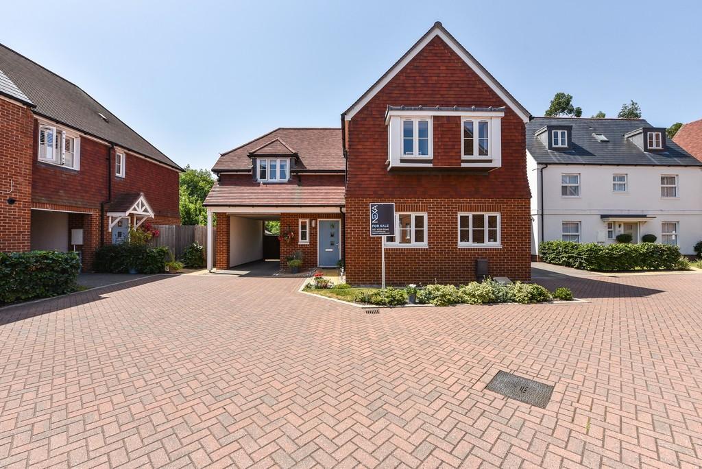 Samuel Mortimer Close 4 bed detached house £450,000