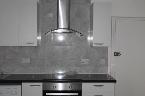 1 bedroom flat to rent, New Broadway, Hillingdon, UB10