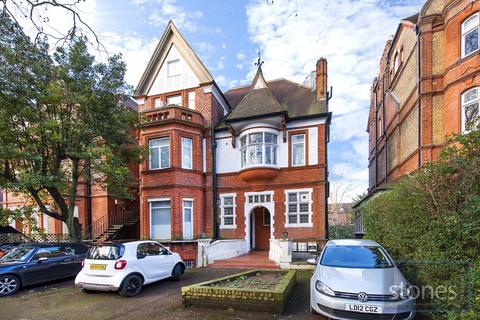 Studio to rent, Strathray Gardens, London, NW3