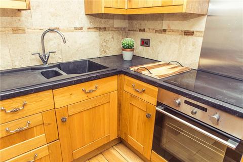 5 bedroom semi-detached house to rent, Gardner Road, Guildford, Surrey, GU1