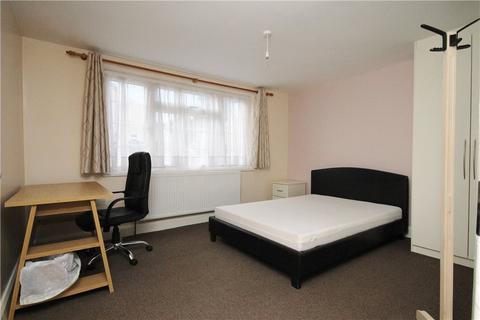6 bedroom detached house to rent, Strode Street, Egham, Surrey, TW20