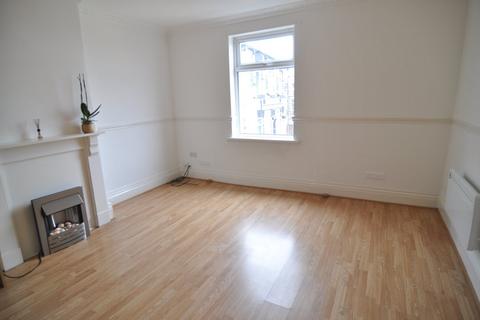 2 bedroom apartment to rent, High Street, Wombwell