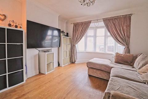 2 bedroom bungalow for sale, Eastern Avenue, South Benfleet