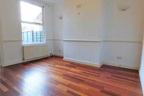 2 bedroom terraced house to rent, Tatton Road, Sale