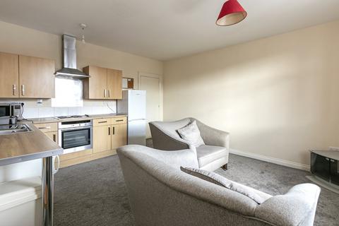 2 bedroom flat to rent, Wycliffe Road, Winton