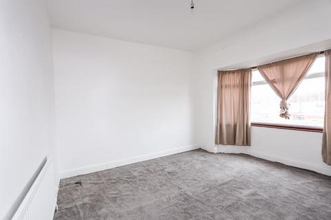 4 bedroom terraced house to rent - Westbury Avenue, Southall