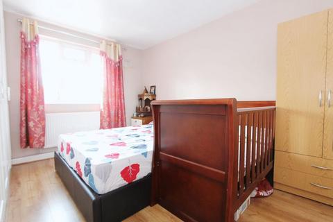 2 bedroom maisonette to rent, Ruislip Road, Greenford