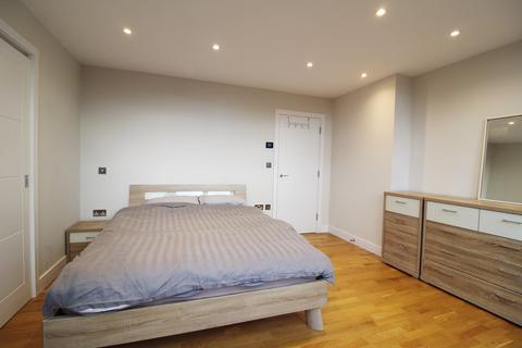 2 bedroom apartment to rent, Market Place, Reading, RG1