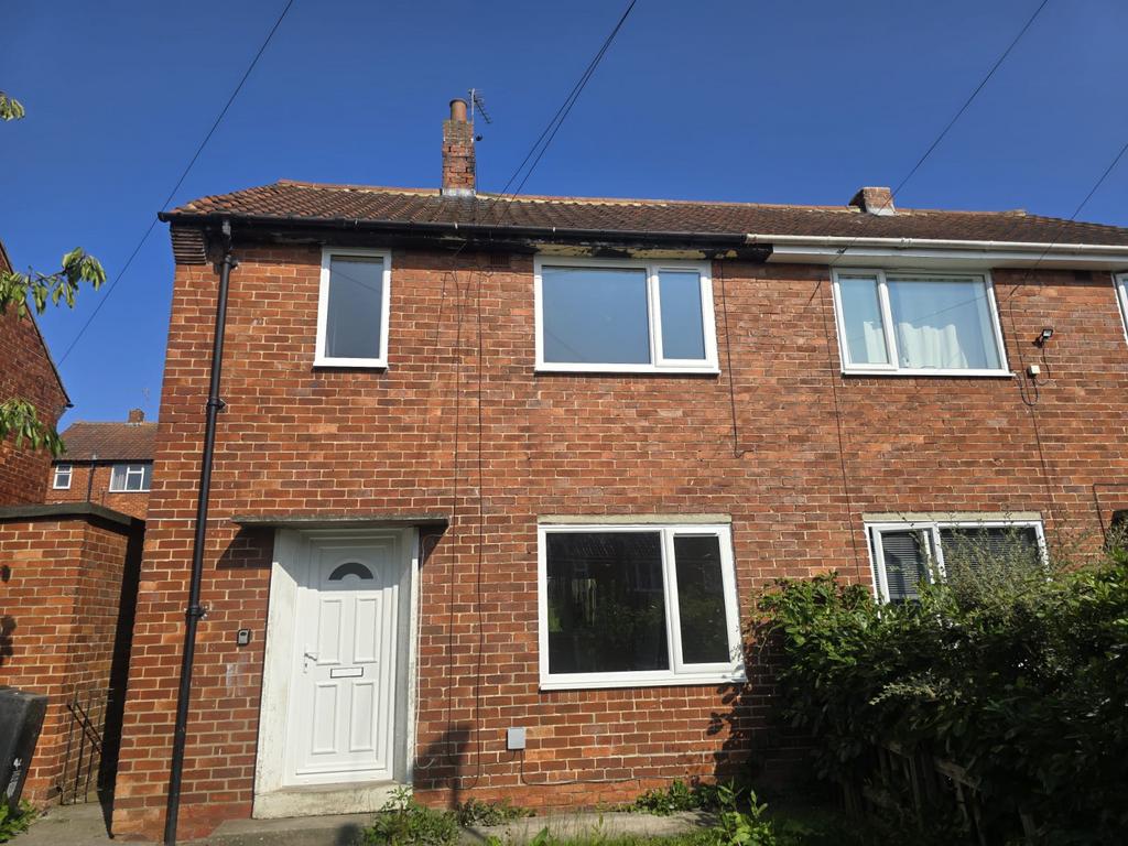 2 bed semi-detached house to rent Ennerdale Drive