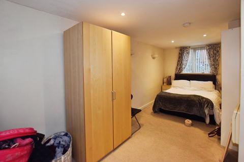 1 bedroom flat to rent, The Royal, Wilton Place, Salford, M3