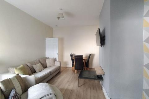 2 bedroom ground floor flat to rent, Dinsdale Road, Newcastle Upon Tyne NE2