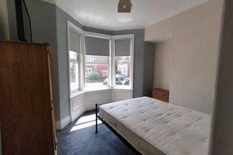 2 bedroom ground floor flat to rent, Dinsdale Road, Newcastle Upon Tyne NE2