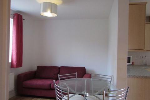 1 bedroom in a house share to rent, 233 Champs Sur Marne, Bristol