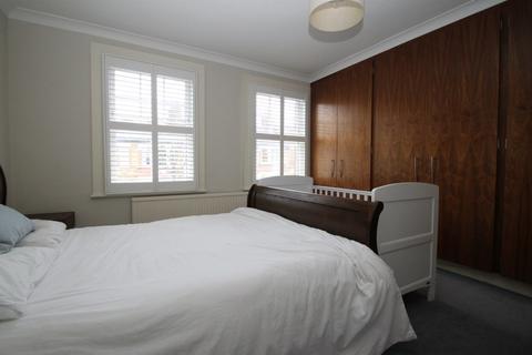 2 bedroom terraced house to rent, Halstead Road, Wanstead