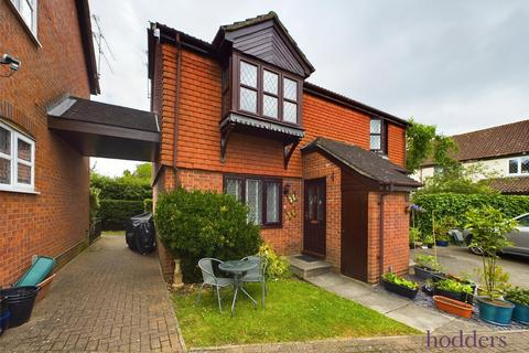 2 bedroom maisonette for sale, Crawshaw Road, Ottershaw, Surrey, KT16