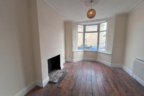 2 bedroom terraced house to rent, Whitehall, Bristol BS5