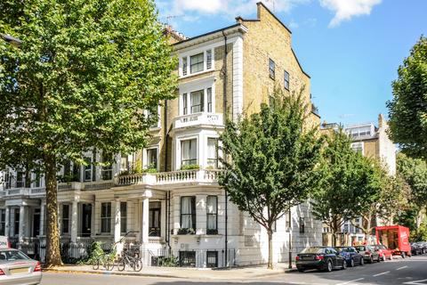 2 bedroom flat to rent, Marloes Road, Kensington, London