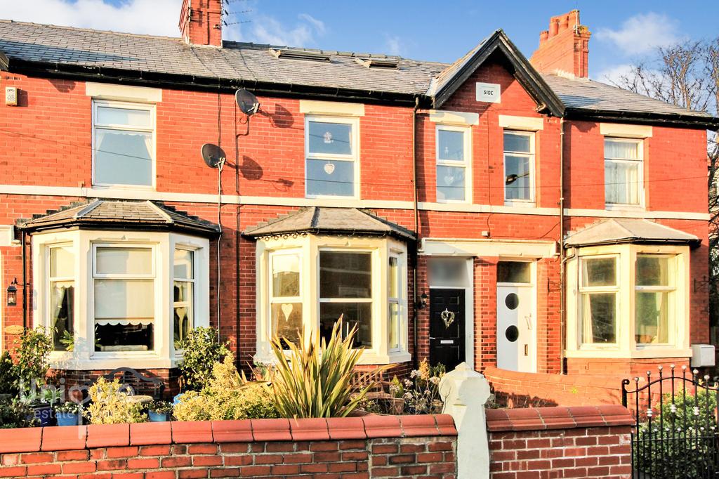 Warton Street, Lytham St. Annes, FY8 5 bed terraced house for sale £