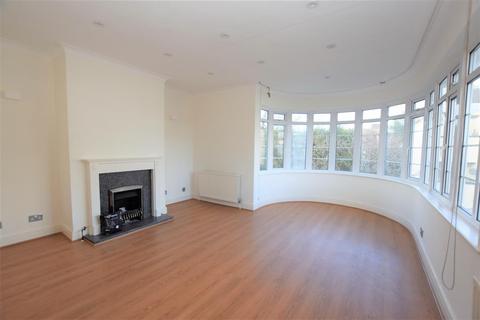 2 bedroom apartment to rent, Edgware Court, Edgware