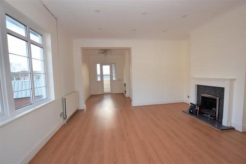 2 bedroom apartment to rent, Edgware Court, Edgware