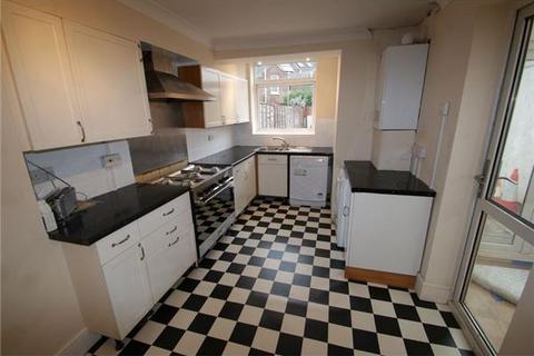 3 bedroom terraced house to rent, Alphington Road, EXETER